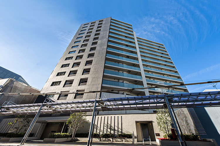 01.外観（東面）｜ザ・パークハウス豊中